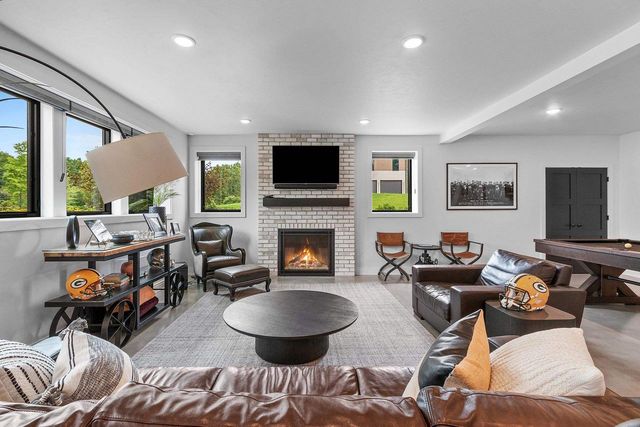 4141 BLACKBERRY RIDGE DRIVE, Hobart, WI 54115