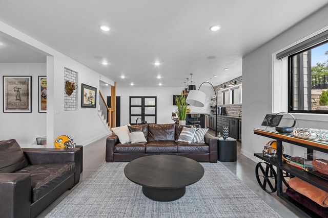 4141 BLACKBERRY RIDGE DRIVE, Hobart, WI 54115