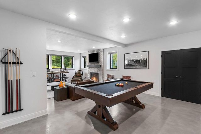 4141 BLACKBERRY RIDGE DRIVE, Hobart, WI 54115