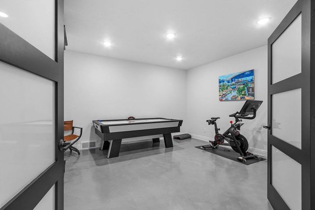 4141 BLACKBERRY RIDGE DRIVE, Hobart, WI 54115