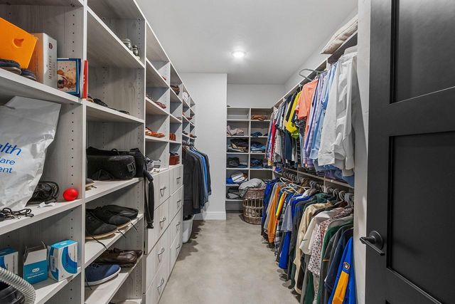 4141 BLACKBERRY RIDGE DRIVE, Hobart, WI 54115