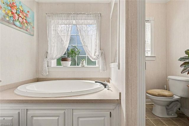 1067 Angel Fire Trail, Seagrove, NC 27341