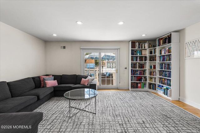 5 Ridge Road, West Long Branch, NJ 07764