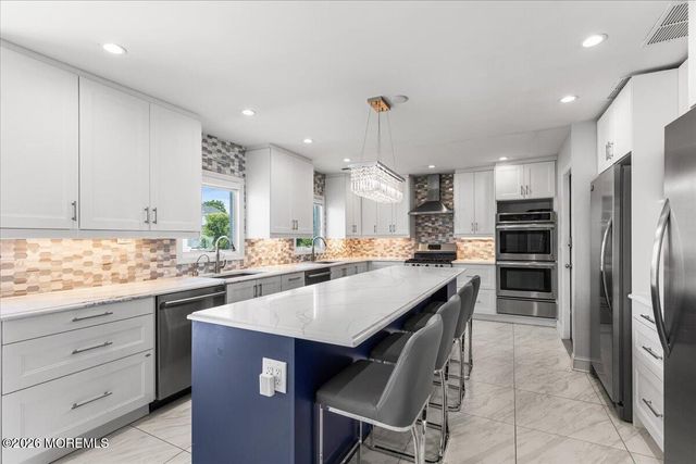 5 Ridge Road, West Long Branch, NJ 07764