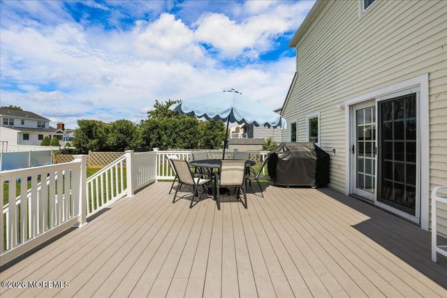 5 Ridge Road, West Long Branch, NJ 07764