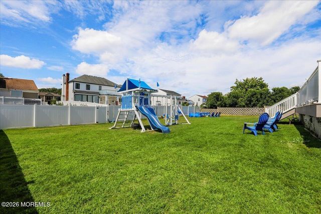 5 Ridge Road, West Long Branch, NJ 07764