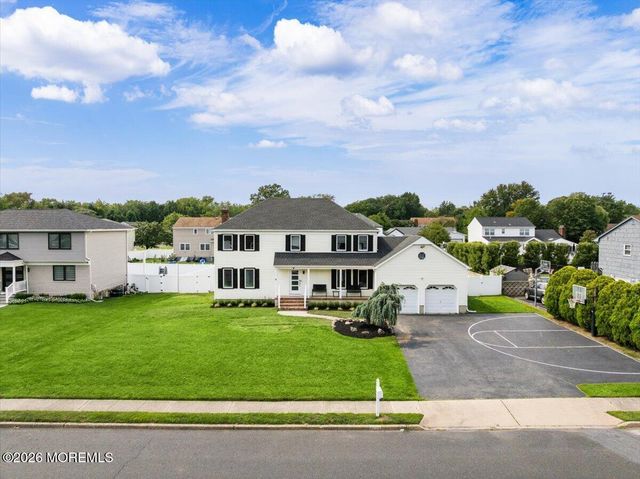 5 Ridge Road, West Long Branch, NJ 07764