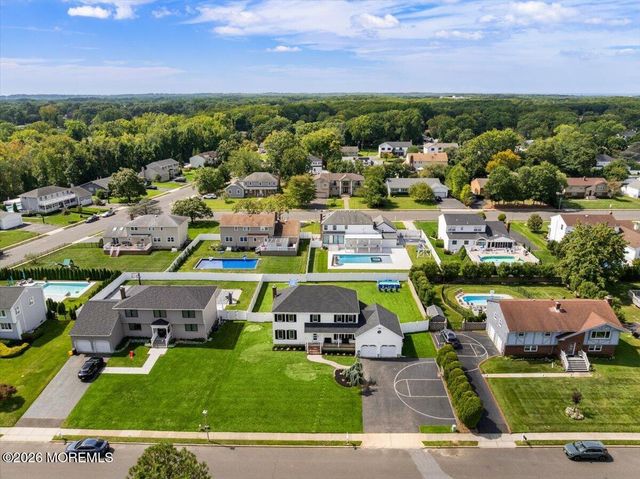5 Ridge Road, West Long Branch, NJ 07764