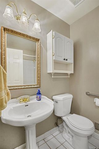 15540 Caputo Court, Clinton Charter Township, MI 48035