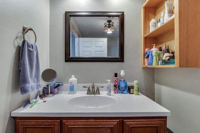 17725 Saddleback Lane, El Reno, OK 73036