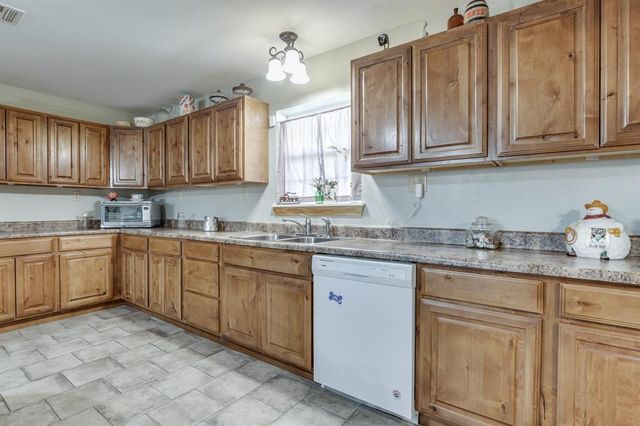 17725 Saddleback Lane, El Reno, OK 73036