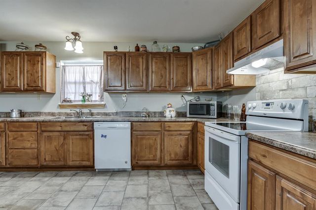 17725 Saddleback Lane, El Reno, OK 73036