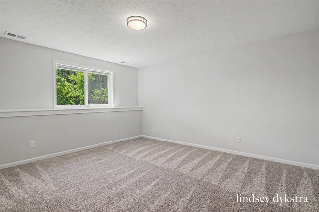 3864 Autumn Acres Court, Rockford, MI 49341