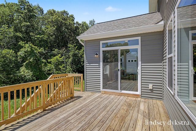 3864 Autumn Acres Court, Rockford, MI 49341