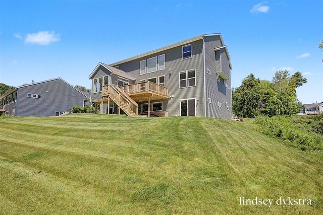 3864 Autumn Acres Court, Rockford, MI 49341