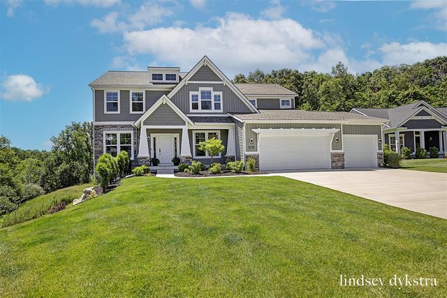 3864 Autumn Acres Court, Rockford, MI 49341