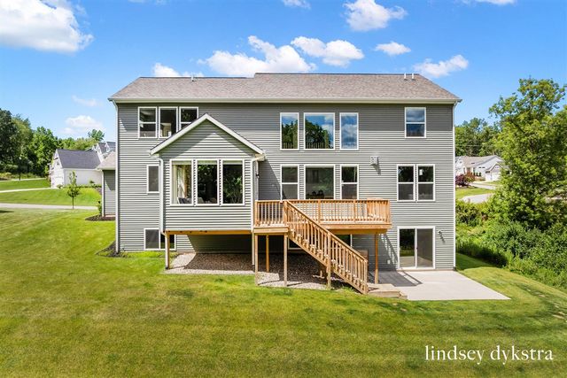 3864 Autumn Acres Court, Rockford, MI 49341