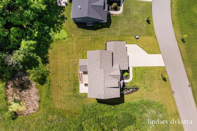 3864 Autumn Acres Court, Rockford, MI 49341
