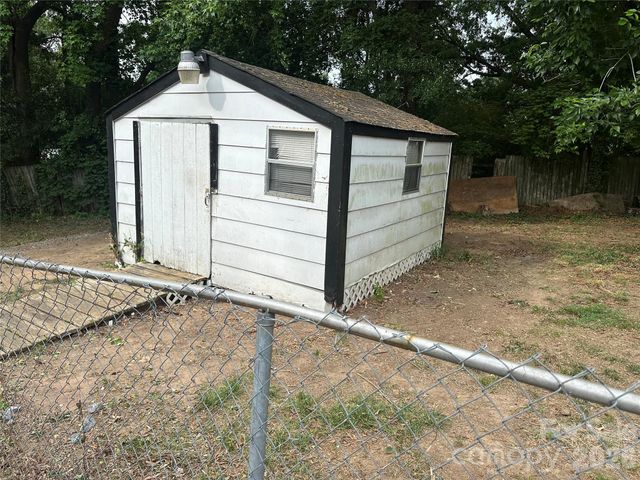 1103 Lewiston Avenue, Charlotte, NC 28208