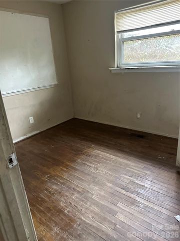 1103 Lewiston Avenue, Charlotte, NC 28208