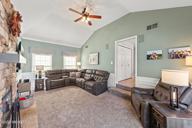 19 Heathwood Avenue, Jackson, NJ 08527