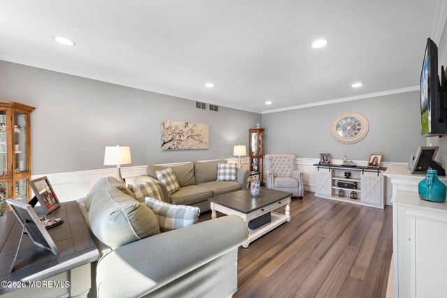 19 Heathwood Avenue, Jackson, NJ 08527