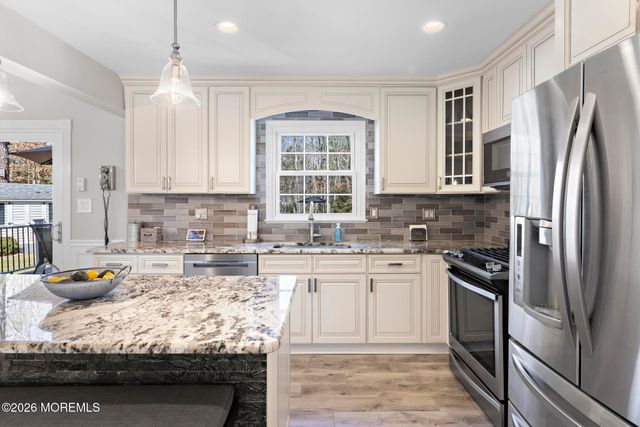 19 Heathwood Avenue, Jackson, NJ 08527