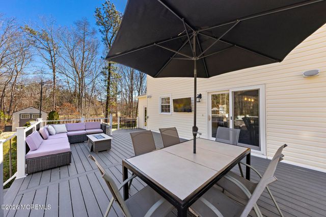 19 Heathwood Avenue, Jackson, NJ 08527