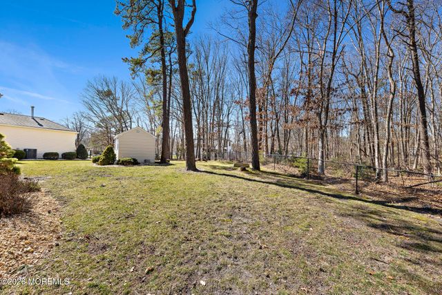 19 Heathwood Avenue, Jackson, NJ 08527