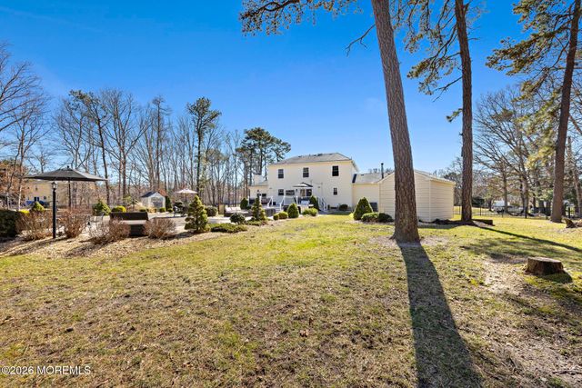 19 Heathwood Avenue, Jackson, NJ 08527