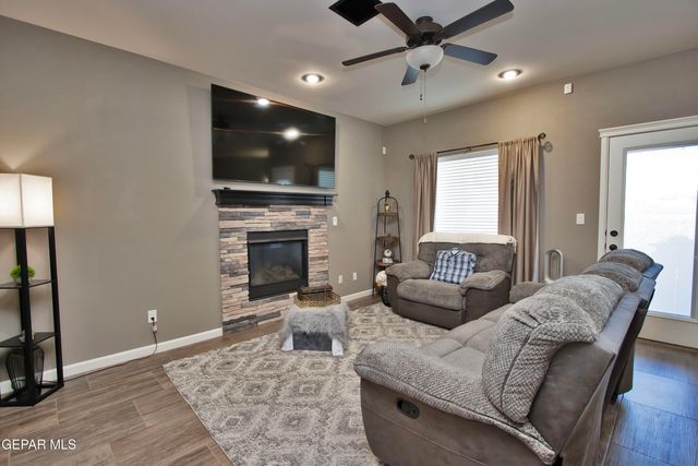 7743 Enchanted View Drive, El Paso, TX 79911