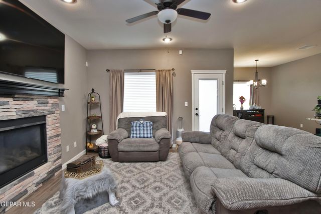 7743 Enchanted View Drive, El Paso, TX 79911