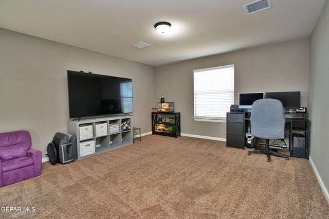 7743 Enchanted View Drive, El Paso, TX 79911