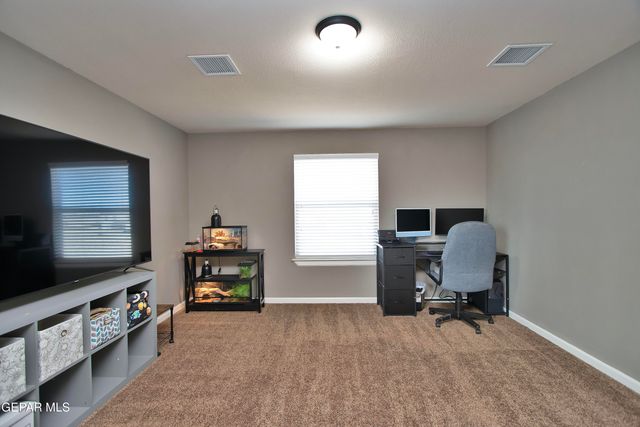 7743 Enchanted View Drive, El Paso, TX 79911