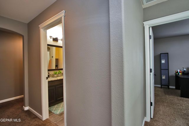 7743 Enchanted View Drive, El Paso, TX 79911