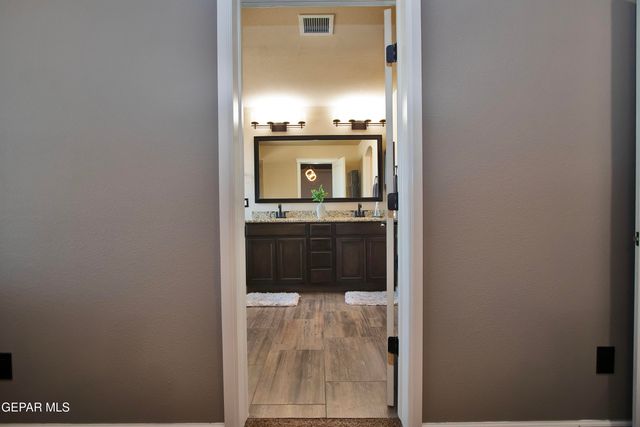 7743 Enchanted View Drive, El Paso, TX 79911