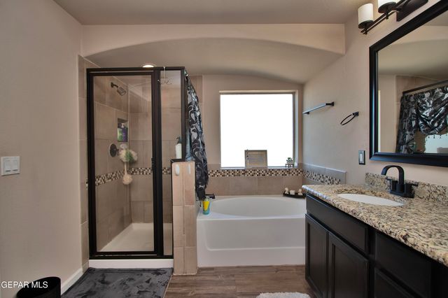 7743 Enchanted View Drive, El Paso, TX 79911