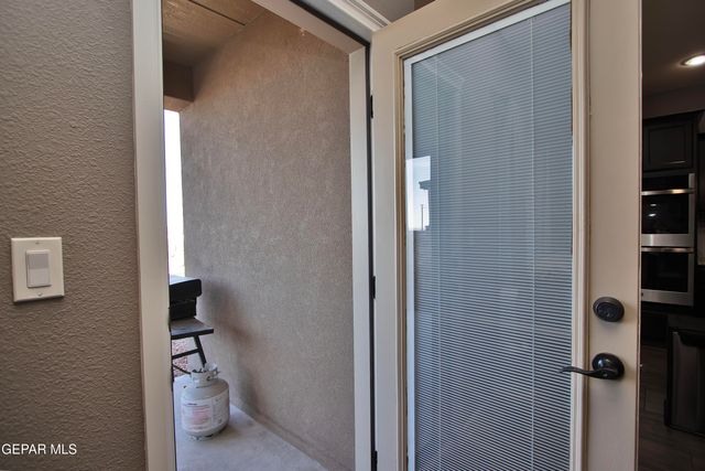 7743 Enchanted View Drive, El Paso, TX 79911