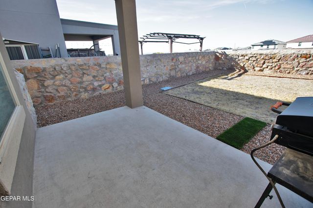 7743 Enchanted View Drive, El Paso, TX 79911