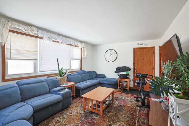 6850 Cermak Road 1B, Berwyn, IL 60402