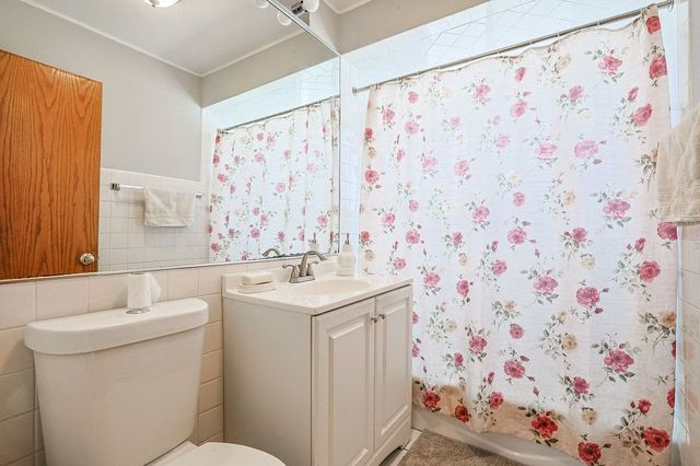 6850 Cermak Road 1B, Berwyn, IL 60402