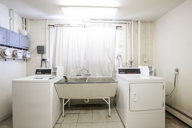 6850 Cermak Road 1B, Berwyn, IL 60402