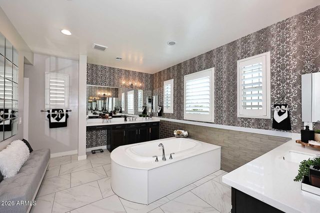 4638 E CASITAS DEL RIO Drive, Phoenix, AZ 85050