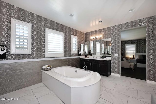 4638 E CASITAS DEL RIO Drive, Phoenix, AZ 85050