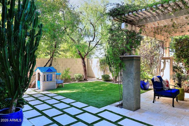 4638 E CASITAS DEL RIO Drive, Phoenix, AZ 85050