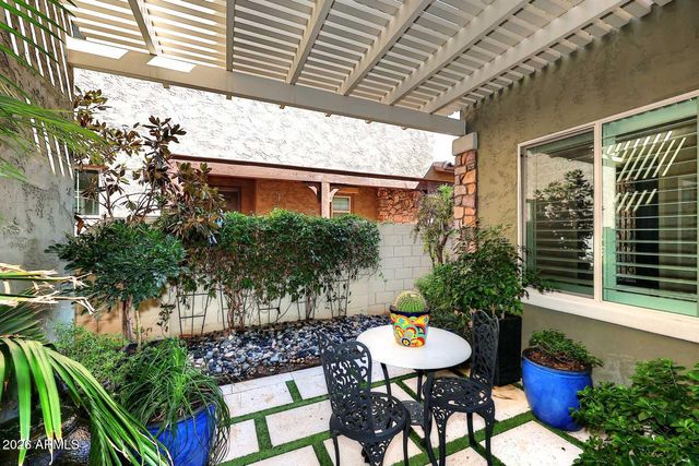 4638 E CASITAS DEL RIO Drive, Phoenix, AZ 85050