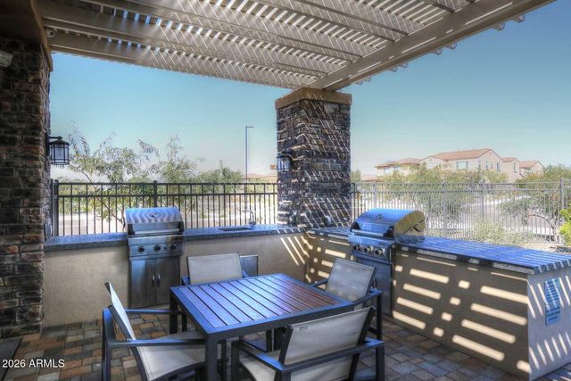 4638 E CASITAS DEL RIO Drive, Phoenix, AZ 85050