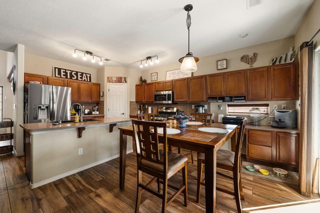 7424 Cedar Waxwing Place NW, Albuquerque, NM 87114