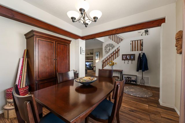 7424 Cedar Waxwing Place NW, Albuquerque, NM 87114