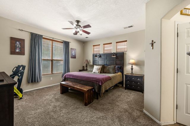 7424 Cedar Waxwing Place NW, Albuquerque, NM 87114